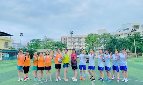 Cán bộ Đoàn - GV TPT Đội 02 huyện Nông Cống - Yên Định giao lưu bóng đá Nam - Nữ